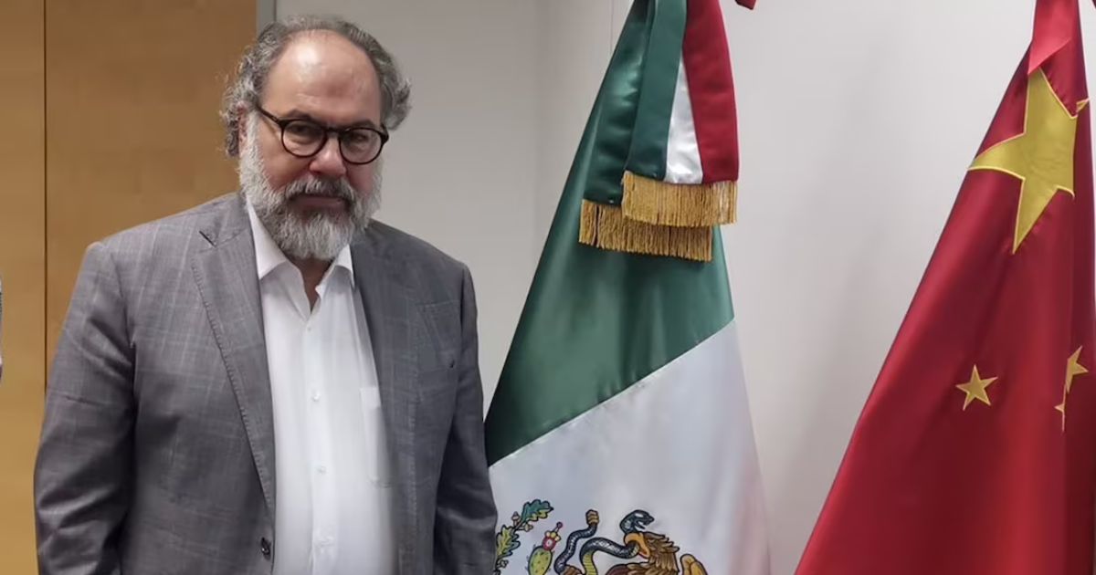 Diplomático de México insulta al cónsul de Shanghái