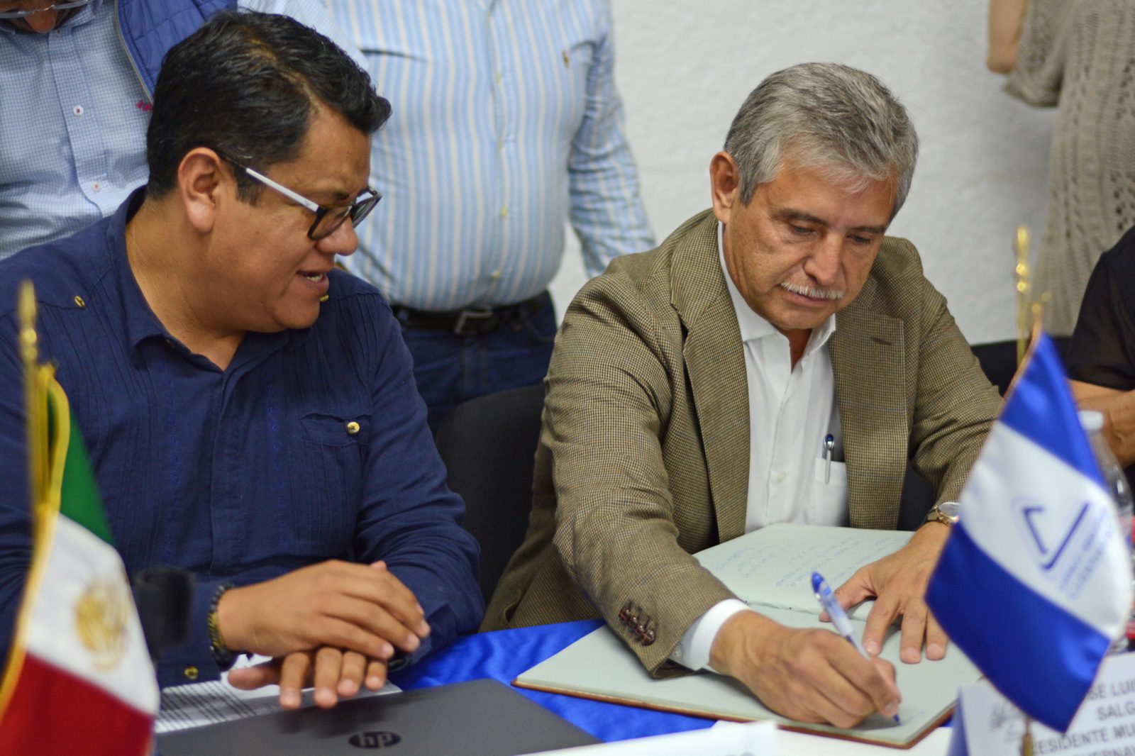 Urióstegui establece propuestas para impulsar la economía en Cuernavaca