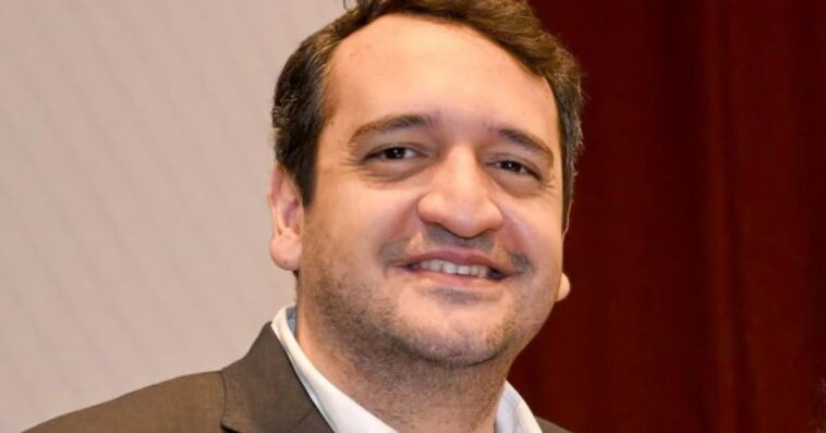 Hijo de AMLO busca credencializar a 10 millones de militantes