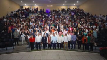 Reconoce Gobernadora de Morelos la preparación de docentes moreleses