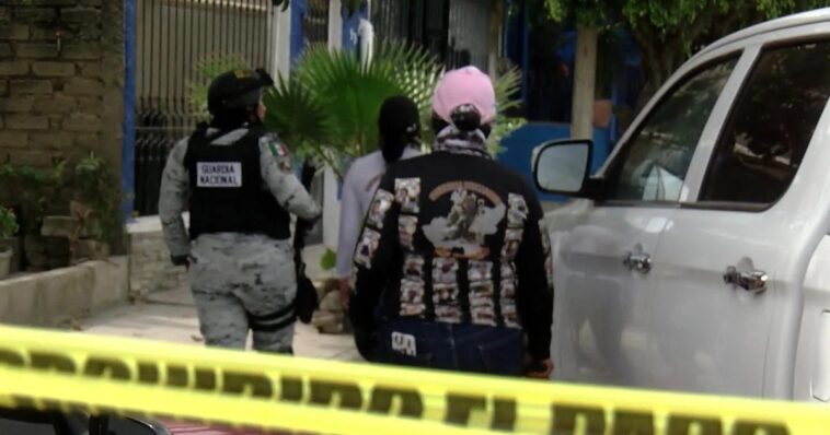 Desaparecen ocho policías de Jalisco