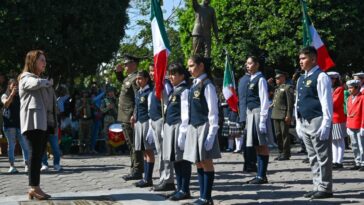 Gobernadora de Morelos conmemora el Día de la Bandera