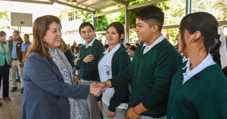 Implementan el programa “Cosecha de Lluvia” en escuelas de nivel básico
