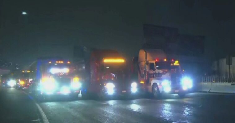 Transportistas de carga realizan bloqueos en autopistas del Estado de México