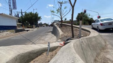 Continúan trabajos de construcción en la Glorieta Avionetas en Cuautla