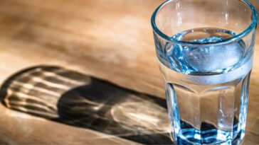 Presentan iniciativa de la Ley Vaso de Agua