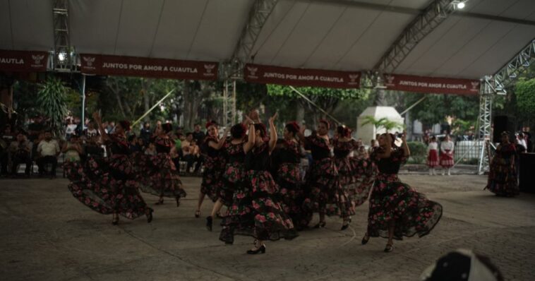 Realizan evento de baile folklórico en Cuautla