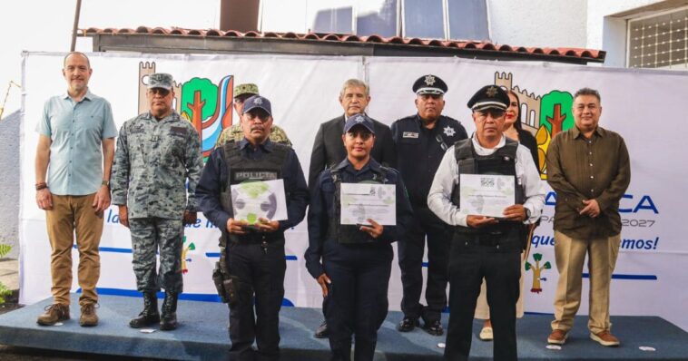 policias