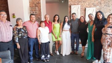 Alcalde de Zapata festeja a Docentes en Tezoyuca
