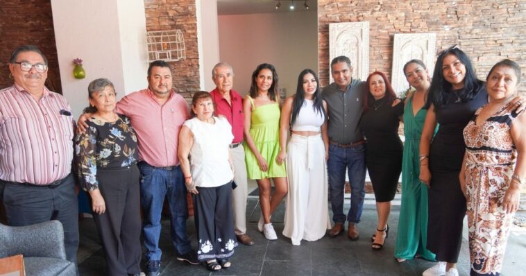 Alcalde de Zapata festeja a Docentes en Tezoyuca