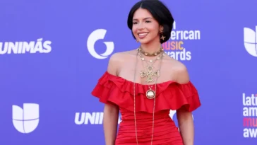 Angela Aguilar pide ser llamada “Señora González”