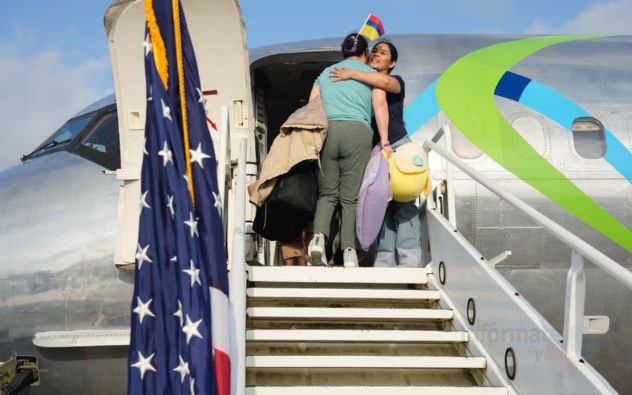 primer vuelo de autodeportados
