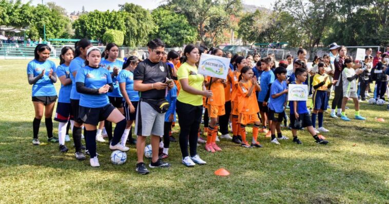 Fomentan el deporte con Torneo de Fútbol en Zapata