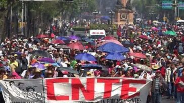 Maestros CNTE huelga