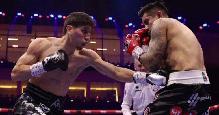 Marco Verde debutó como boxeador profesional