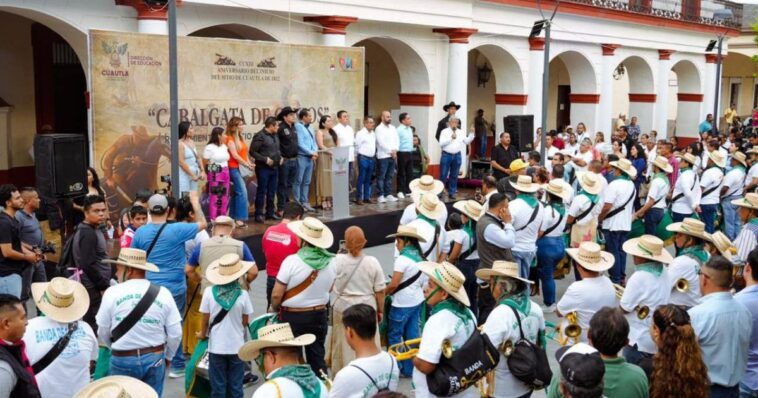Realizan Tradicional Cabalgata de Genios en Cuautla