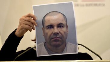 Se entregan 17 familiares de Joaquín Guzmán en EUA