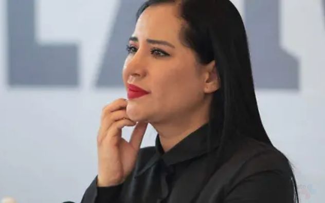 Sandra Cuevas redes
