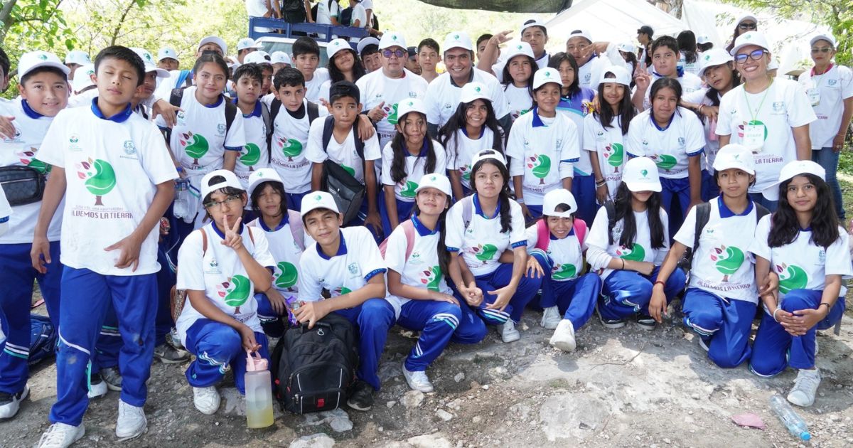 Realizan jornada de reforestación en Sierra Monte Negro