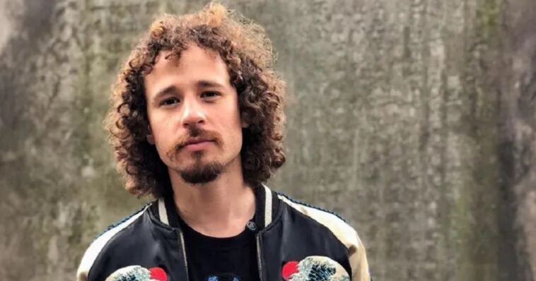 Agreden a Luisito Comunica en marcha contra gentrificación