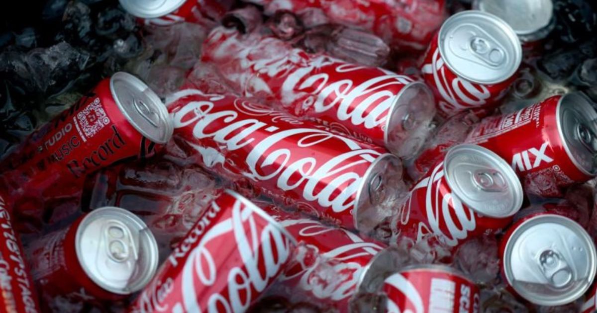 ¿Coca Cola lanzará refresco con azúcar de caña?