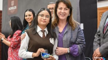 Margarita González Saravia lentes