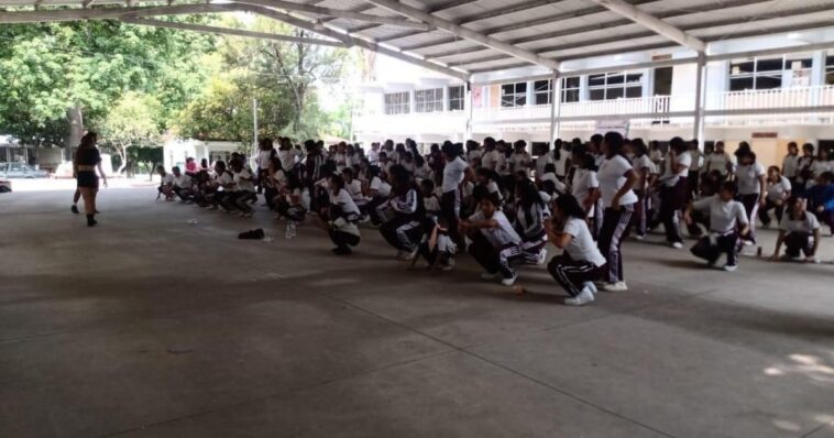 Impartan clases gratuitas de Box en escuelas de Cuernavaca