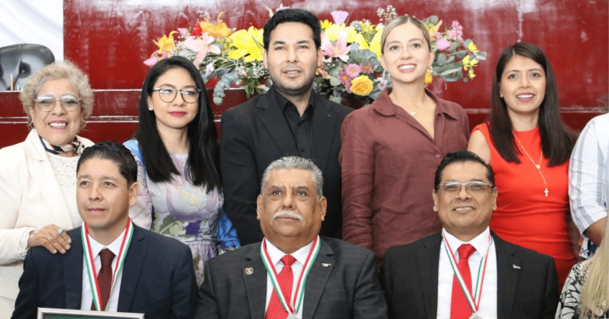Congreso reconoce ética y dedicación en la abogacía