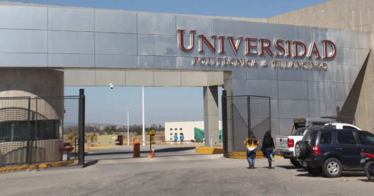 Alumnos se manifiestan tras expulsión de joven que agredió a maestro en Hidalgo