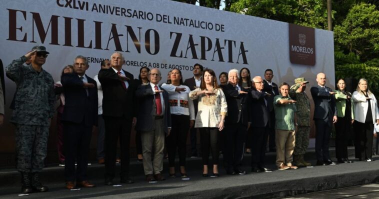 Develan monumento del General Emiliano Zapata Salazar