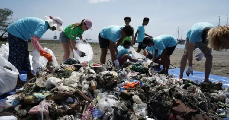 Ecatepec busca Récord Guinnes recolectando basura