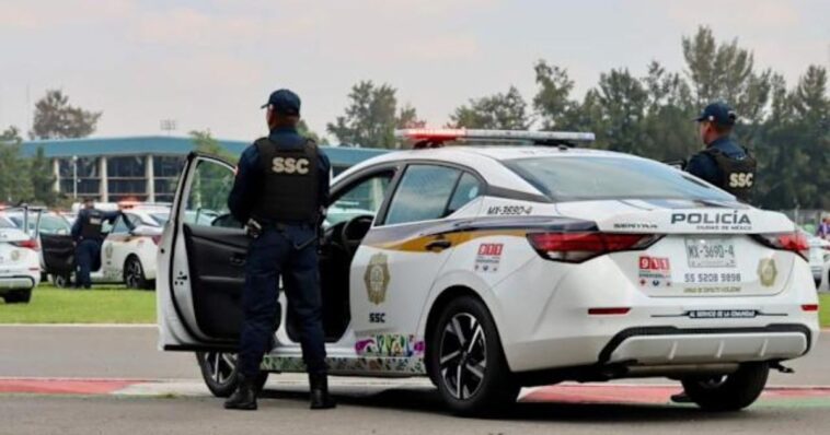 Madre deja encerrada a su hija en el baño durante horas