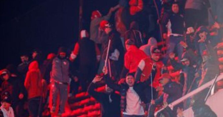 ¿Qué ocurrido en el estadio Libertadores de América?