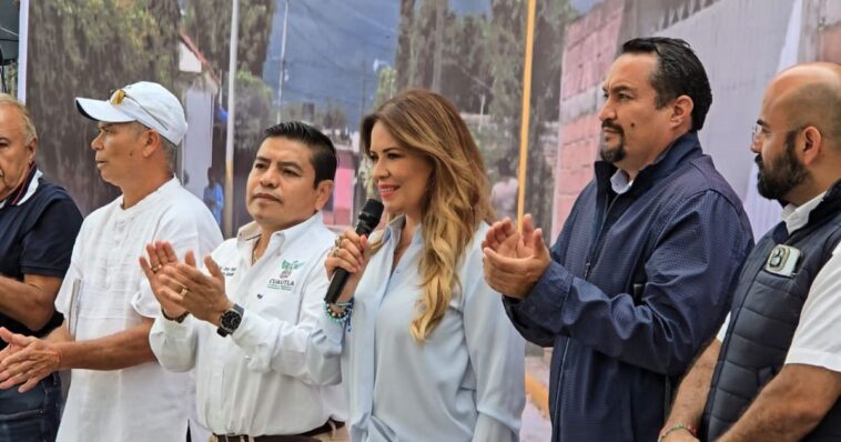 Entregan obra de pavimentación en colonia Casasano, Cuautla