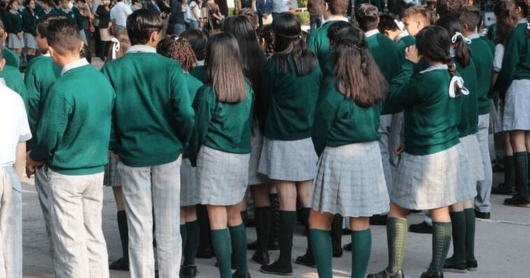Familias con hijos en secundaria podrán recibir beca