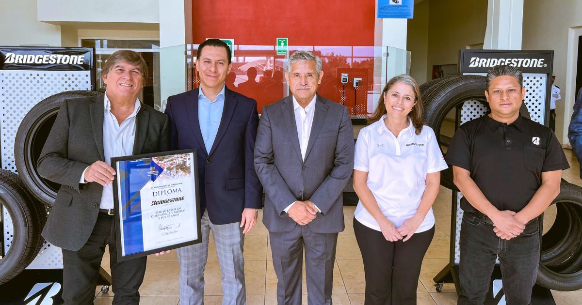 Reconocen a Bridgestone por 45 años en Cuernavaca