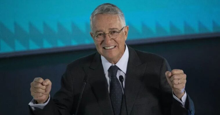 Ricardo Salinas pide mesa de diálogo con Claudia Sheinbaum