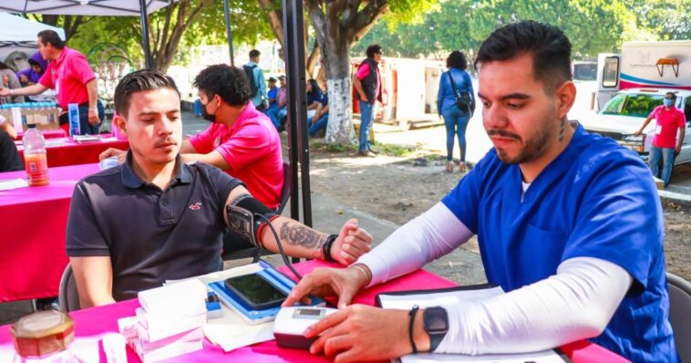 Acercan servicios gratuitos a la colonia Flores Magón