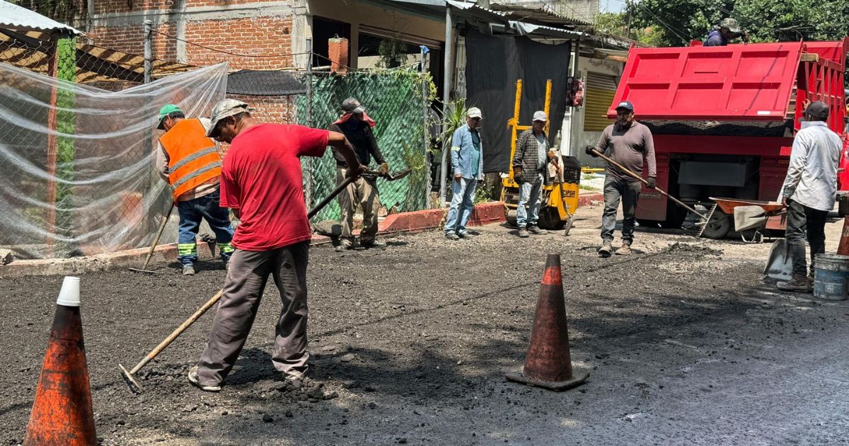 Cuautla refuerza programa de bacheo en avenidas principales