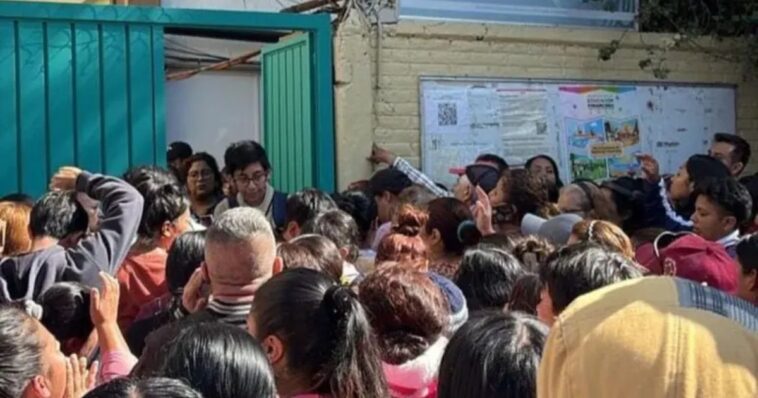 Fallece joven dentro de secundaria en Iztapalapa