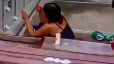 Mujer profana tumba de su novio para “beber” con él