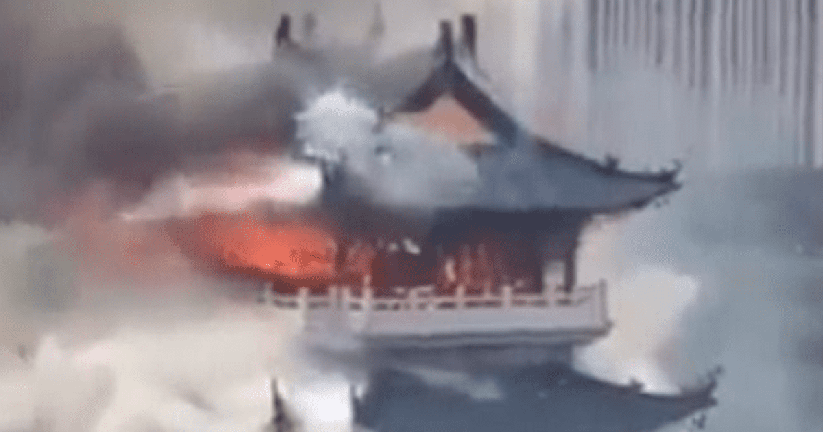 Se incendia el pabellón Wenchang