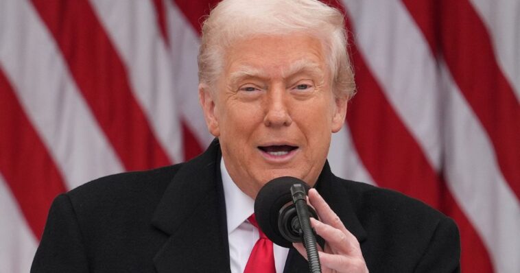 Trump ordena cerrar espacio aéreo venezolano