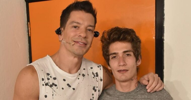 Hijo de Yahir vende aguacates en la calle tras dejar las adicciones