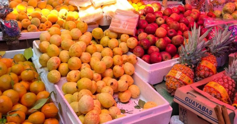 Prepara ponche con frutas del campo morelense