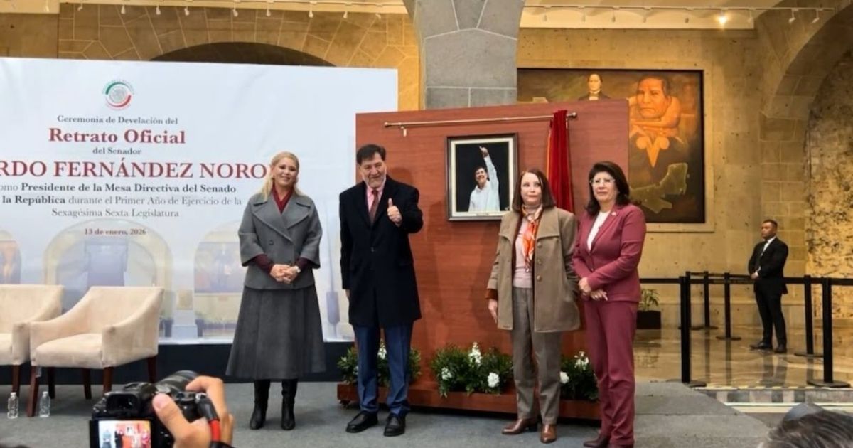 Gerardo Noroña devela su fotografía como presidente del Senado