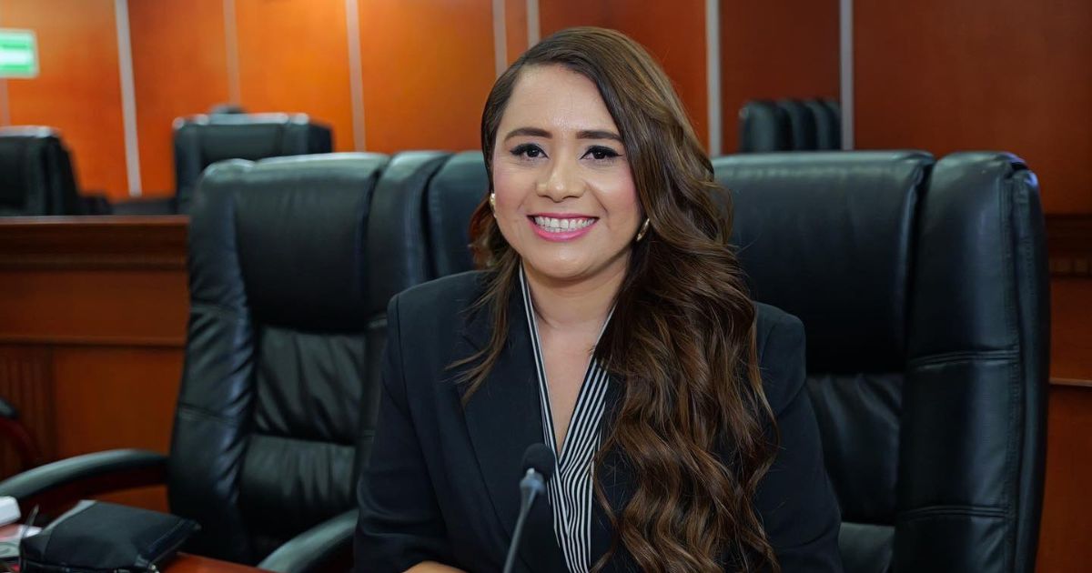 Retienen a diputada morenista por entrar a EUA con dinero sin declarar