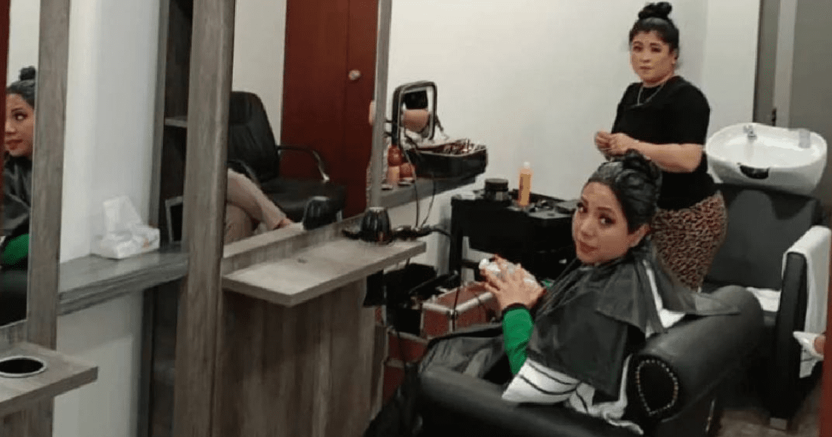 Salón de belleza en el Senado genera debate