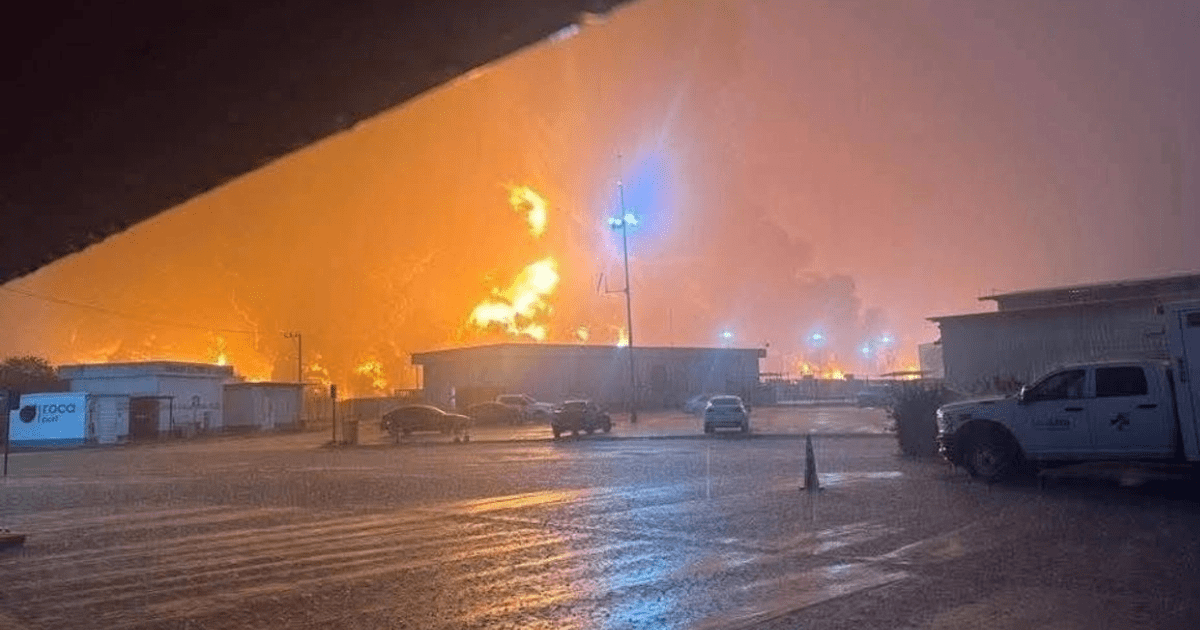 Fallecen cinco personas en incendio de Refineria Dos Bocas