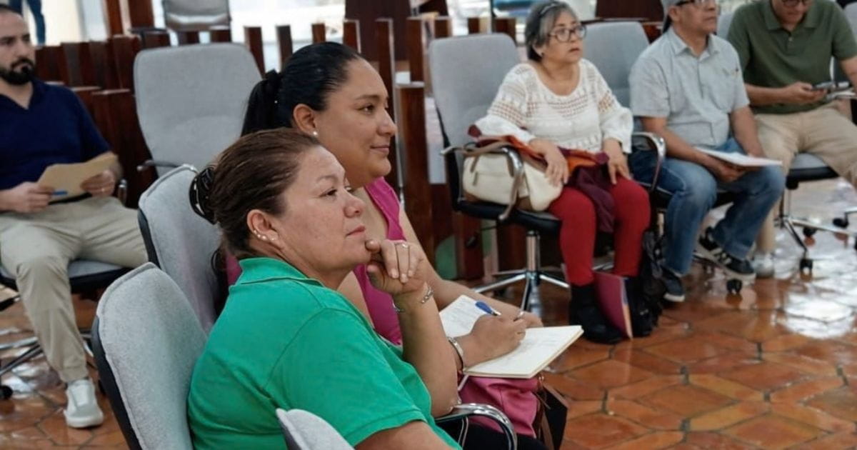 Cuernavaca orienta a población sobre viajes al extranjero